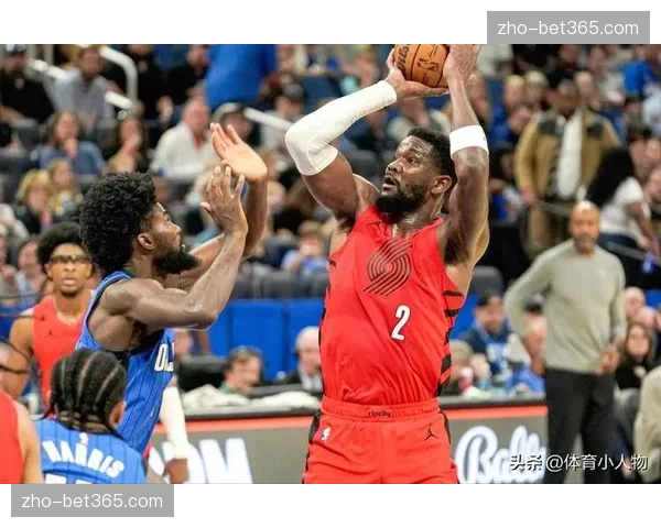 艾顿空间牵制力支撑湖人轮换，内线攻防平衡面临火箭考验