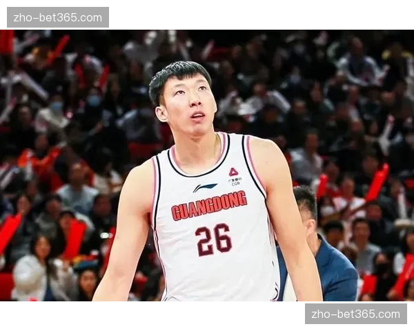 北京队周琦场均9.1篮板护框能力 健康状态下内线防守体系稳固